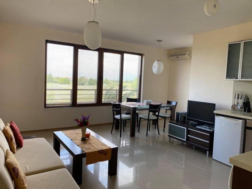 Lighthouse Golf Resort Private Apartment Sunrise Balchik Ngoại thất bức ảnh